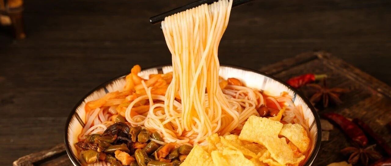 【方便食品】粉類小吃奔赴千億市場！食族人、滿小飽、好歡螺等“嗦”出地域新潮味！